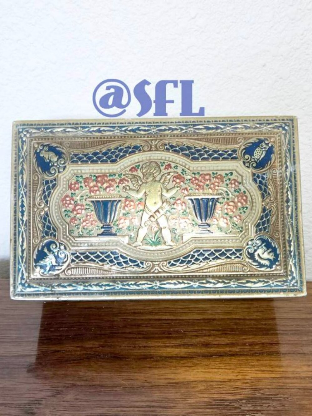 Vtg Hudson Scott and Sons Decorative Nature Cherub Toffee Tin Made in England